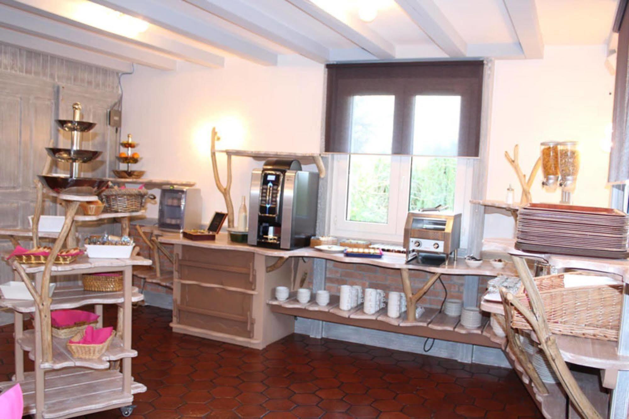 Auberge La Tomette, The Originals Relais Vitrac  Bagian luar foto